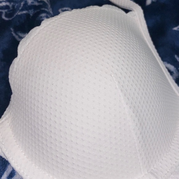 H&M White Scalloped Push Up Bikini Top - Picture 4 of 5